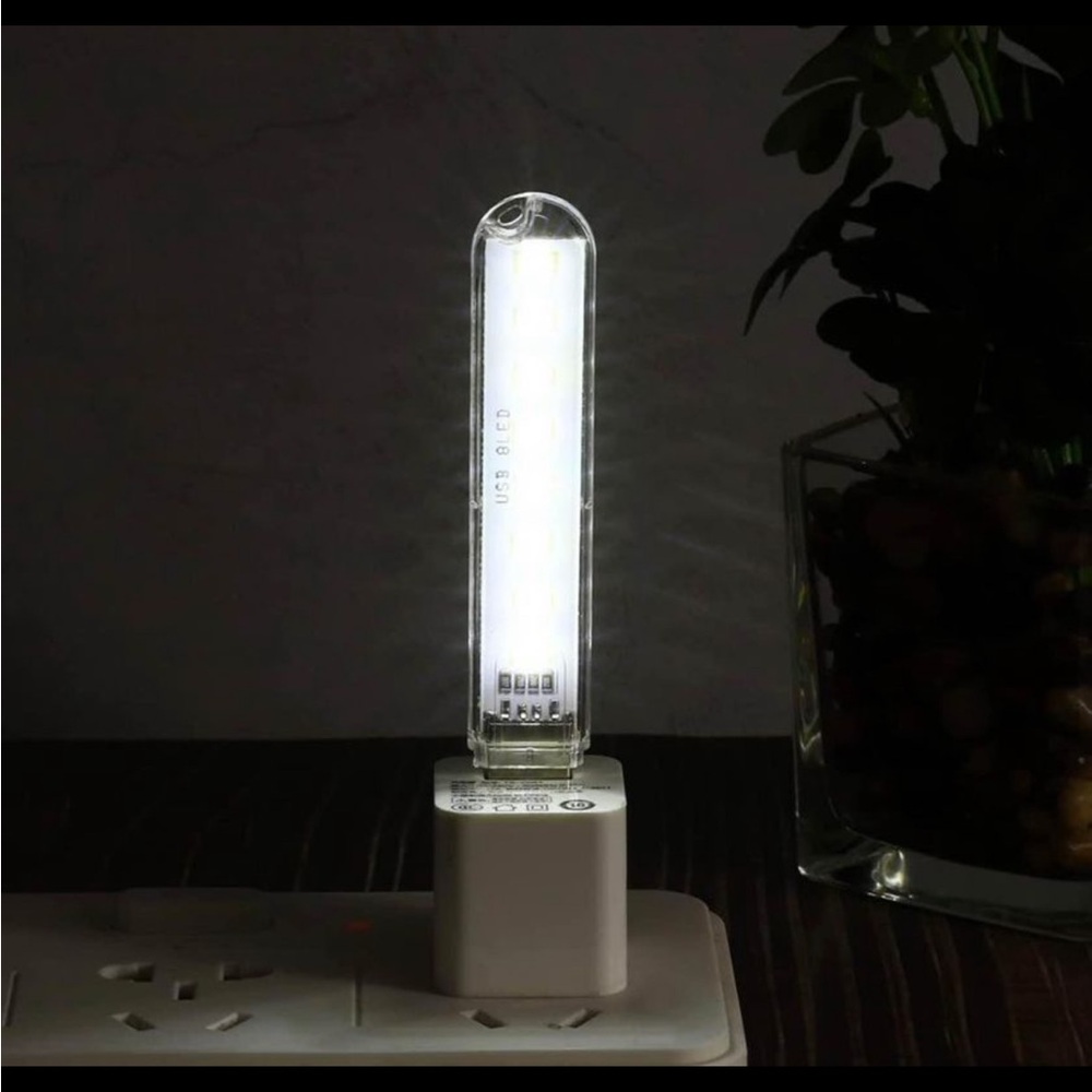NEW USB NIGHT LIGHT - 8 Pack